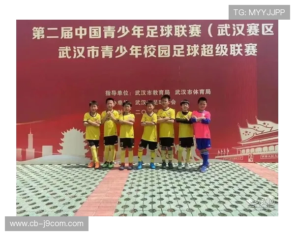 围绕渴望踢球的群体打造多元化城市足球体验与成长支持计划体系化